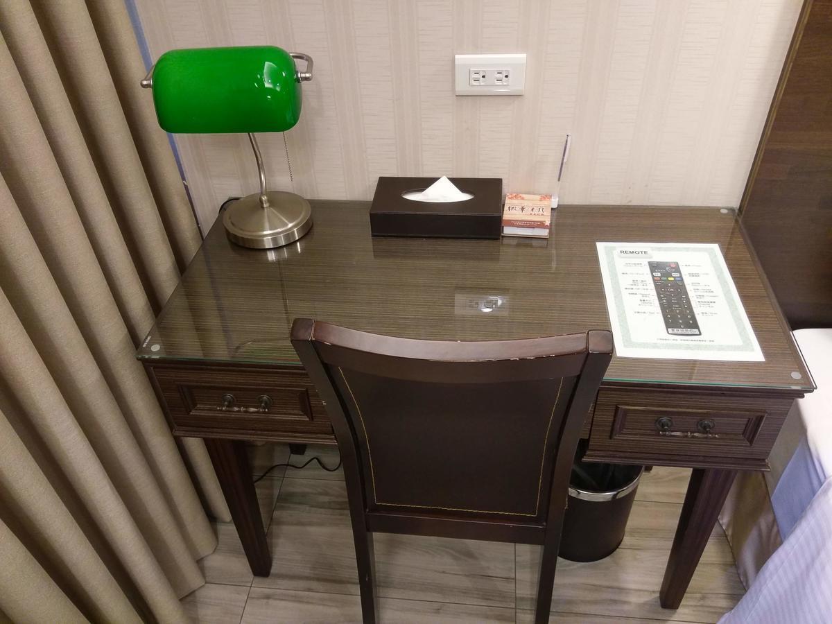 טאינאן Maple Hotel מראה חיצוני תמונה